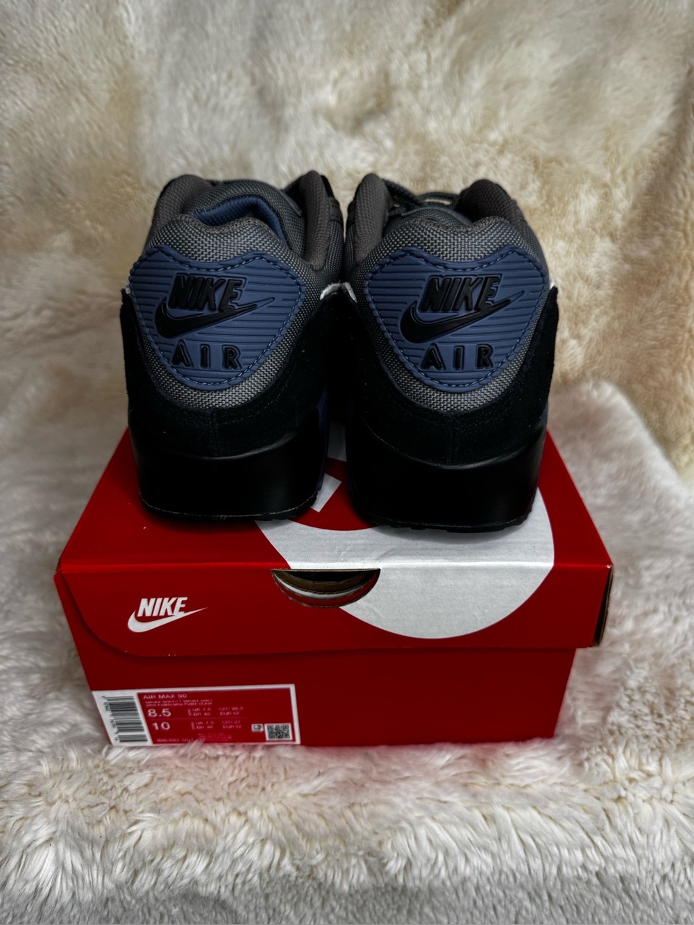 New men’s Nike Air Max 90 - - Picture 4 of 7